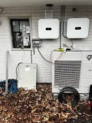 Montering av växelriktare för solceller utförd av elektriker i Härryda.
